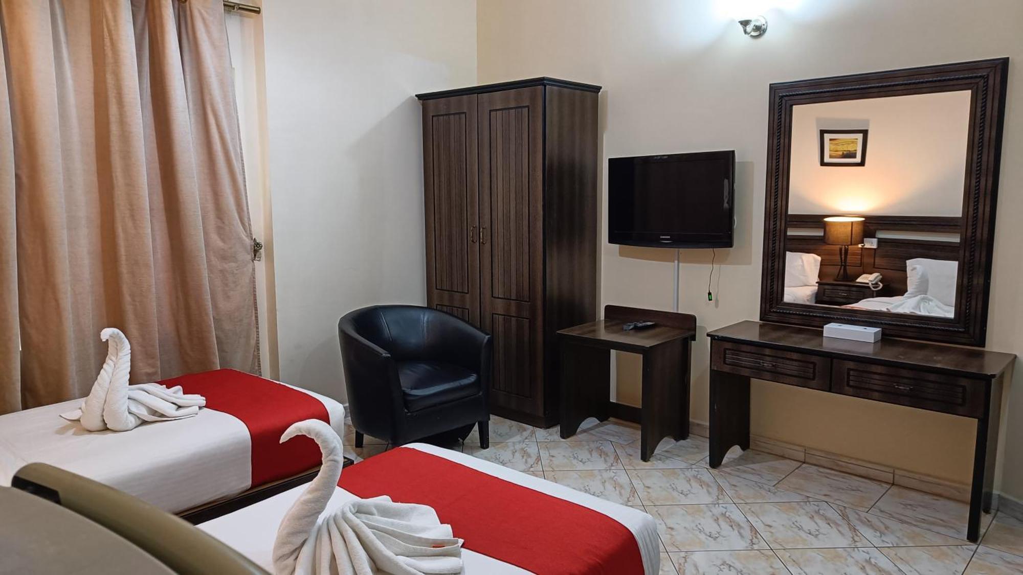 Ruwi Beach Hotel Apartments - Maha Hospitality Group Charjah Extérieur photo