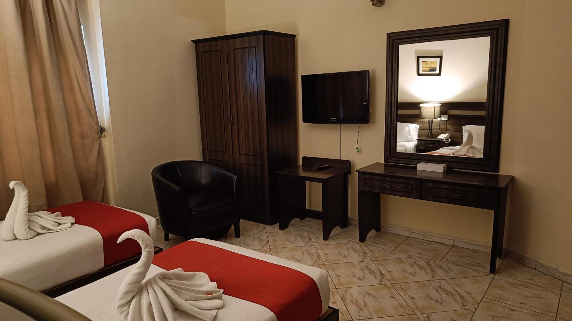 Ruwi Beach Hotel Apartments - Maha Hospitality Group Charjah Extérieur photo